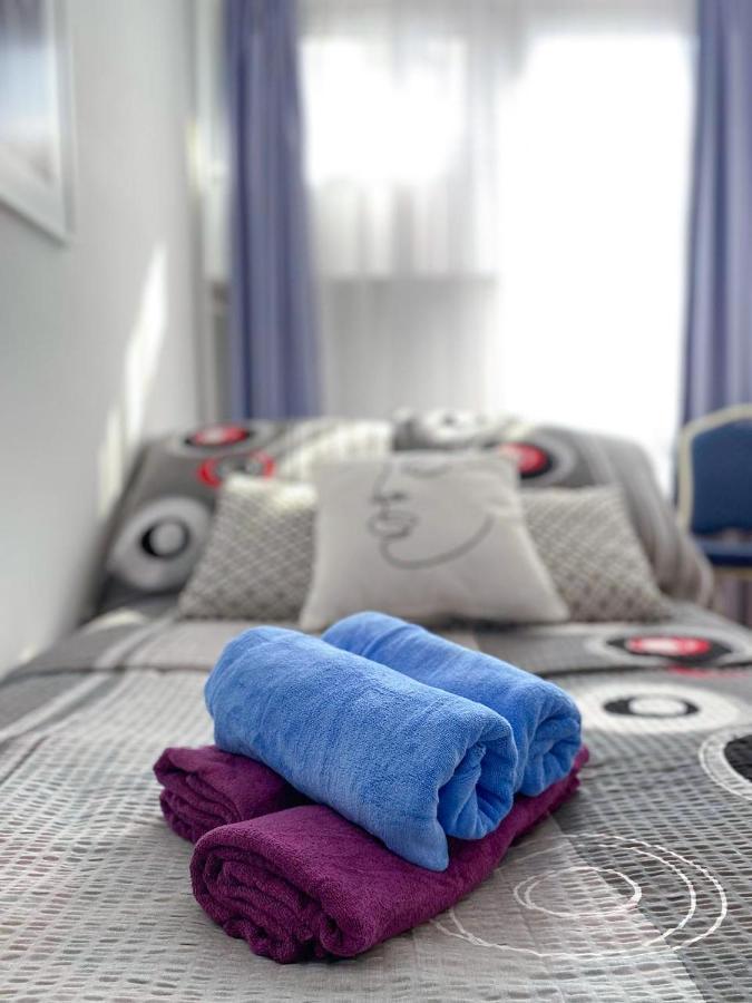 Room №3 Grzybowska 5 The Very Center Of Warsaw Ngoại thất bức ảnh